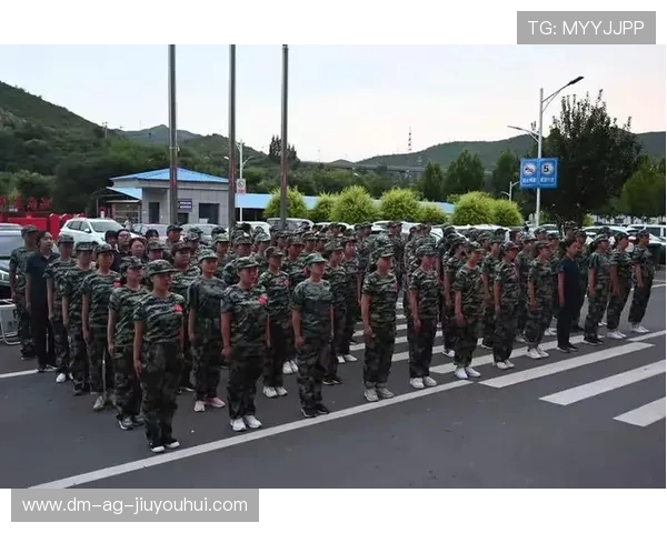 小学足球训练的艰辛与挑战如何塑造孩子们的坚韧品质和团队精神